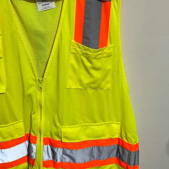 Pyramex Safety Vest Sz XL - Picture 4 of 7
